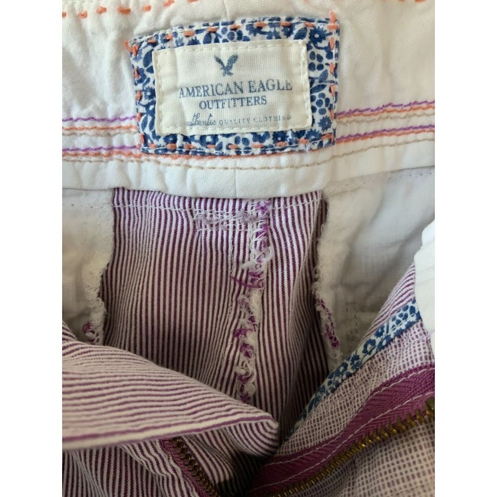 AMERICAN EAGLE OUTFITTER LADIES PURPLE WHITE STRIPPED POCKETED CAPRI PANTS EUC 6 - Picture 2 of 5